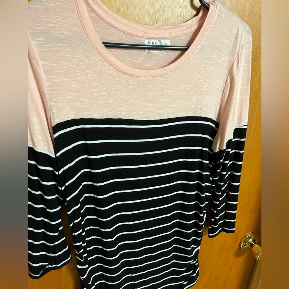 Maurices top - Picture 3 of 9